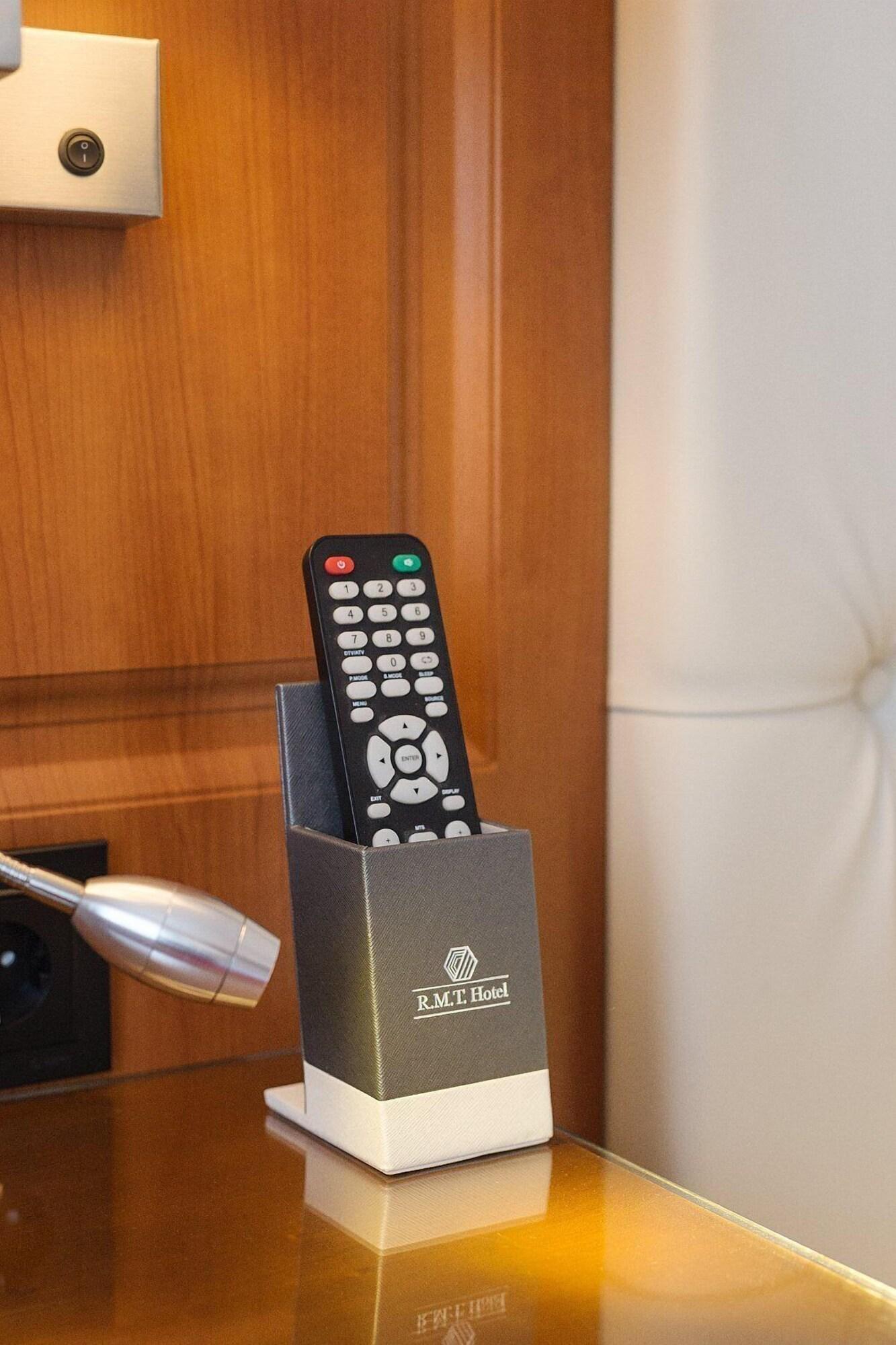 Hotel Athos R.M.T. คลูจ-นาโปกา ภายนอก รูปภาพ