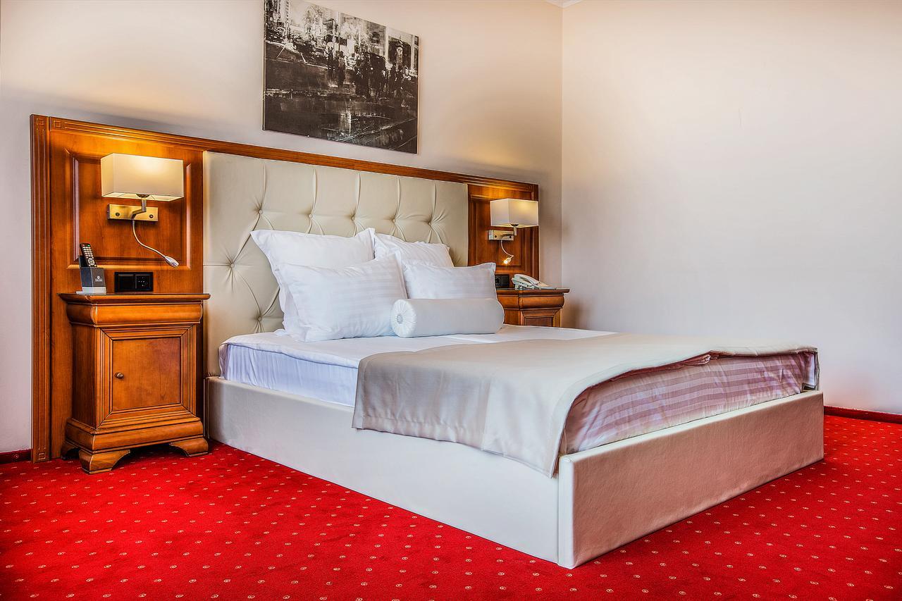 Hotel Athos R.M.T. คลูจ-นาโปกา ห้อง รูปภาพ
