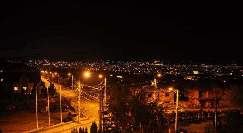 Hotel Athos R.M.T. คลูจ-นาโปกา ภายนอก รูปภาพ