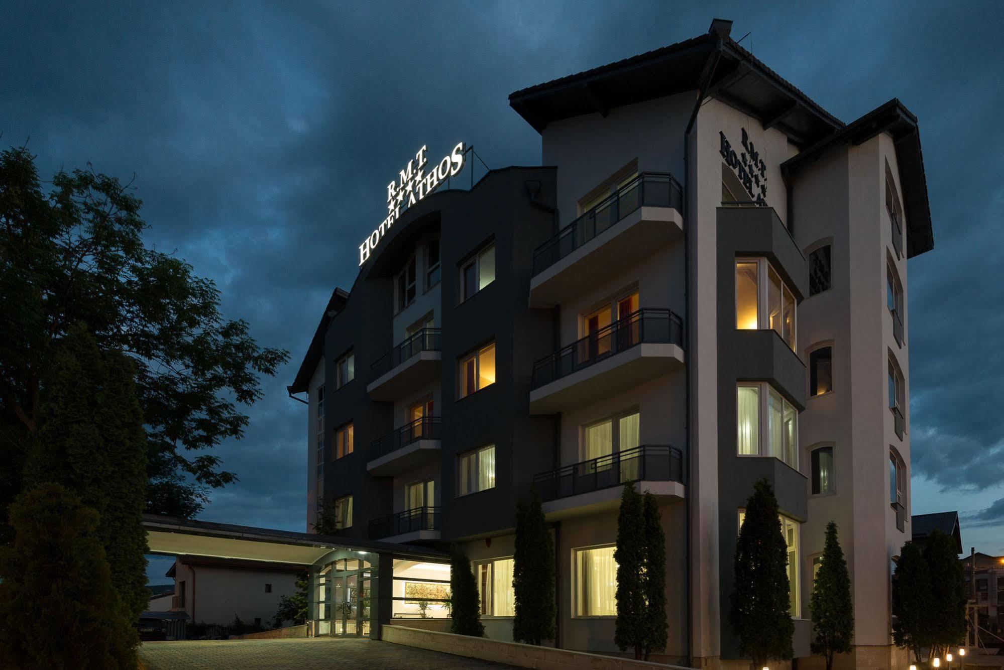 Hotel Athos R.M.T. คลูจ-นาโปกา ภายนอก รูปภาพ