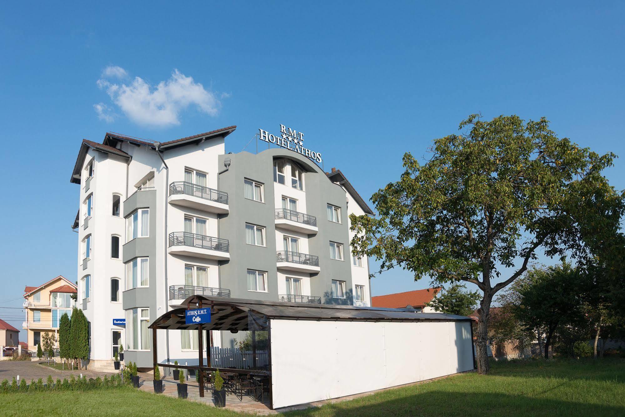 Hotel Athos R.M.T. คลูจ-นาโปกา ภายนอก รูปภาพ